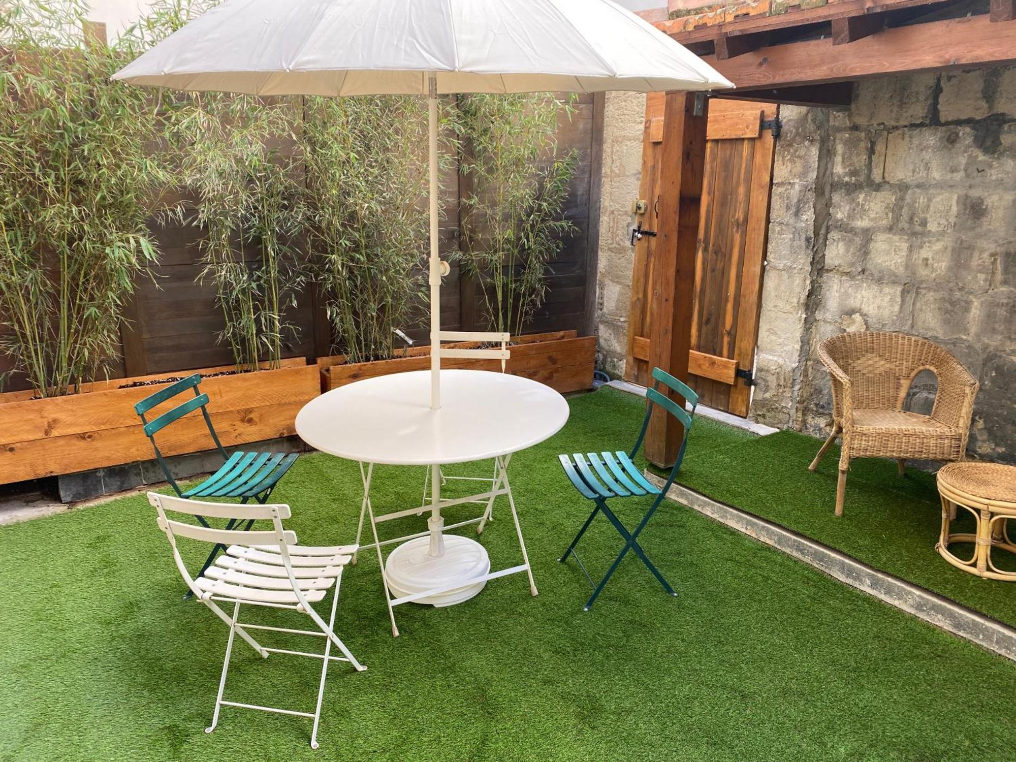 Studio Avec Grande Cour Et Bassin Avignon Exterior foto